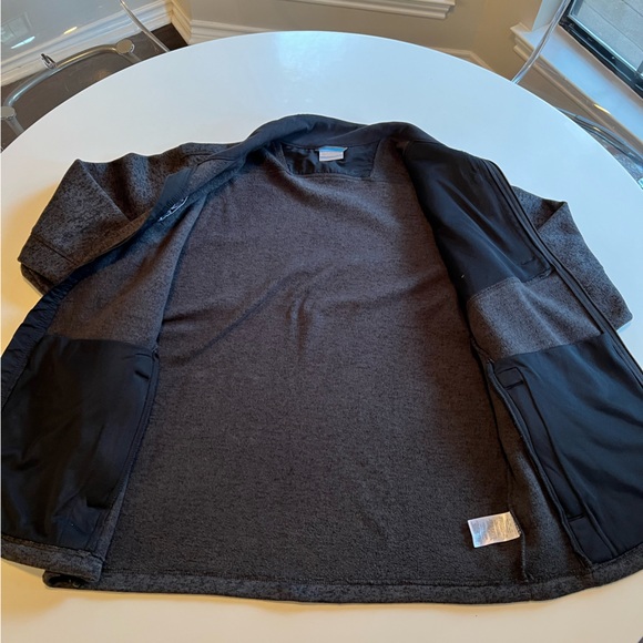 Columbia Zippered sweater jacket - size XL in Grey - Picture 3 of 8